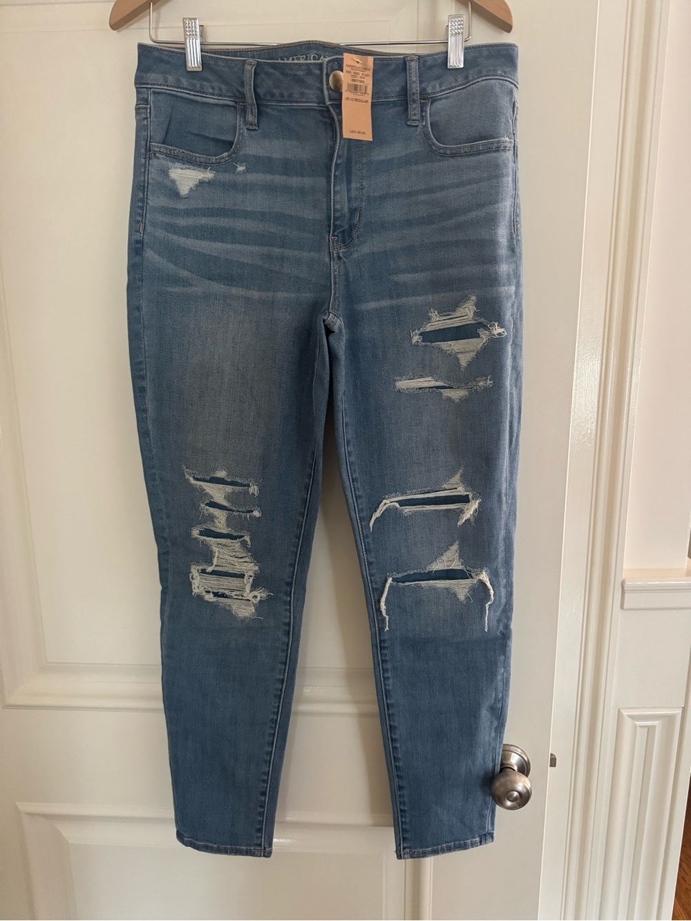 American Eagle Outfitters Light Blue Distressed Skinny Jeans